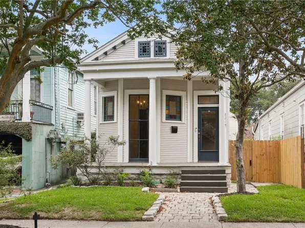 8219 Sycamore St, New Orleans, LA 70118