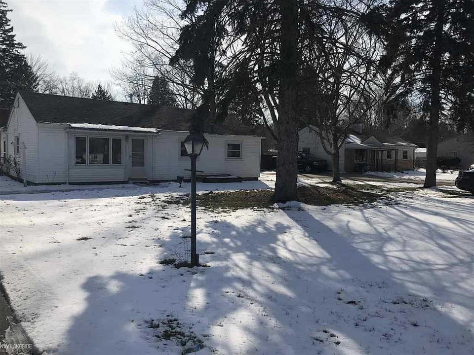 1st image of 22322 Remick Dr