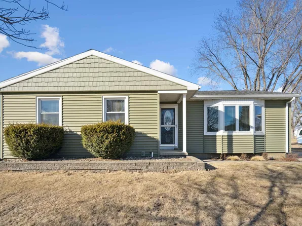 335 Purdy St, Jesup, IA 50648