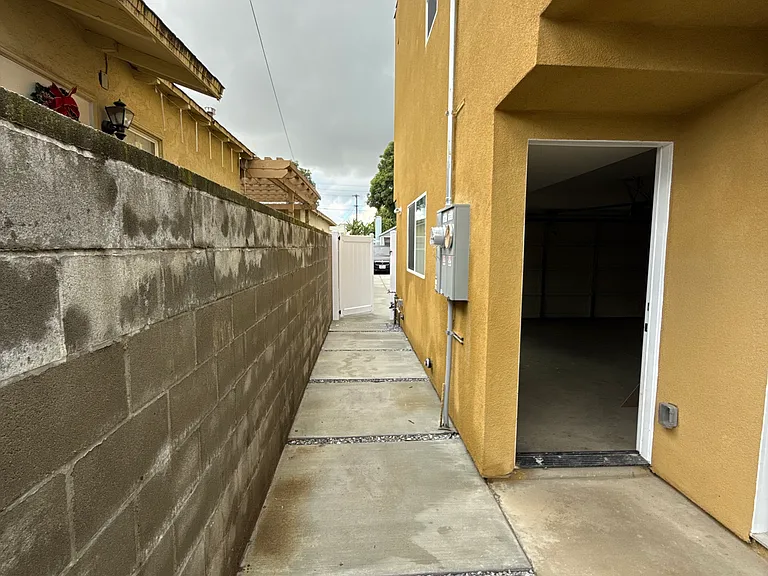 5880 Brayton Ave #A — Photo 65