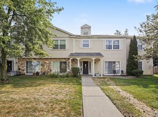 833 Bloomfield Village Blvd APT G, Auburn Hills, MI 48326