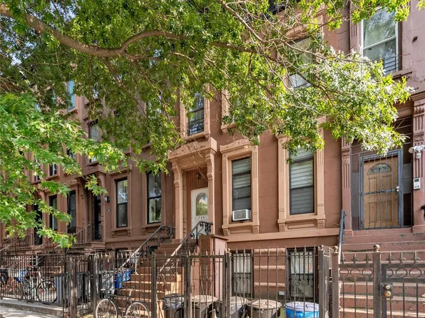 244 Vernon Avenue, Brooklyn, NY 11206