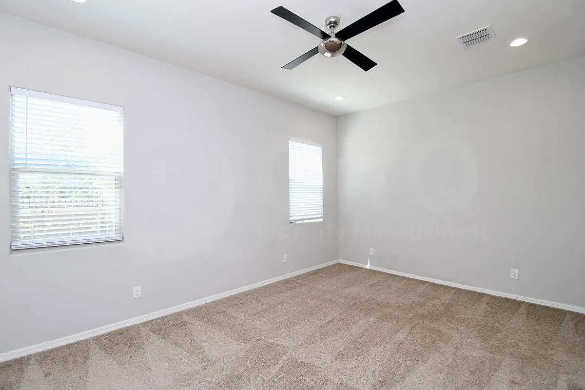 3 bed, 2.5 bath, 1979 sqft, $2,650 — Photo 4