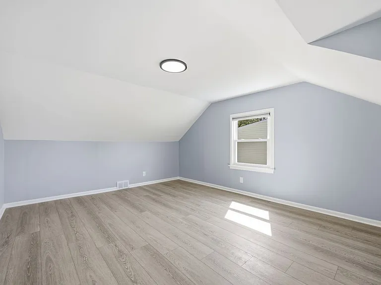 1257 Brighton Rd — Photo 14