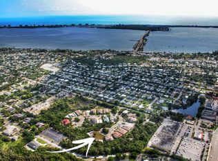 1140 NE Post Oak Way, Jensen Beach, FL 34957