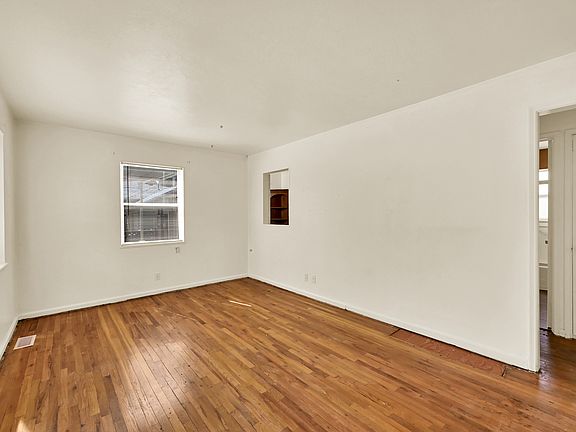 3rd image of 443 E Vidas Ave