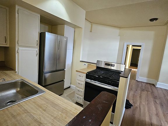 5th image of 190 W Maplewood Ave Floor 1