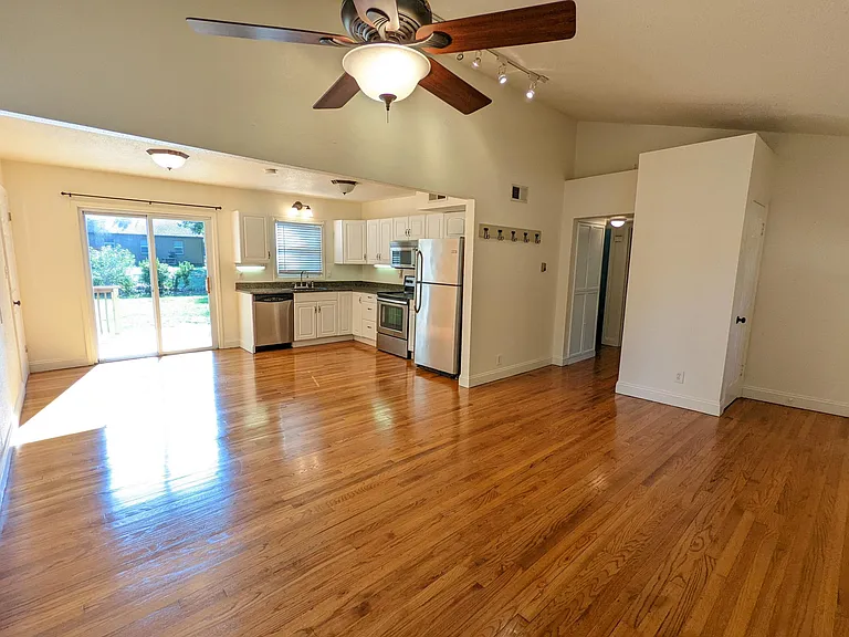 7223 Beverly St — Photo 21