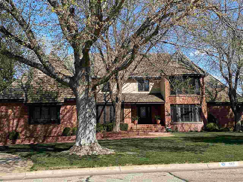 1st image of 917 Club View Dr