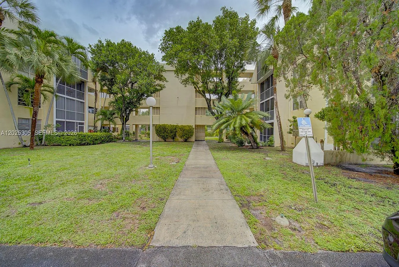 Lake Park Condo No 1 - Bl — Photo 2