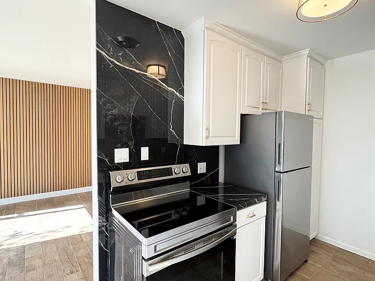 1134 9th St #D — Photo 3