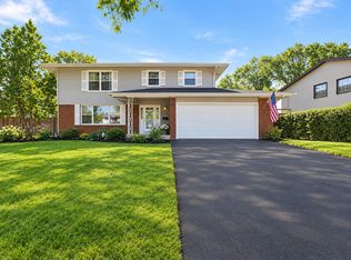 748 Milbeck Ct, Elk Grove Village, IL 60007