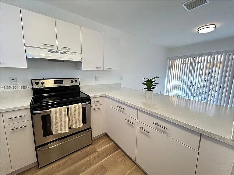 6255 Kendale Lakes Cir #225 — Photo 7