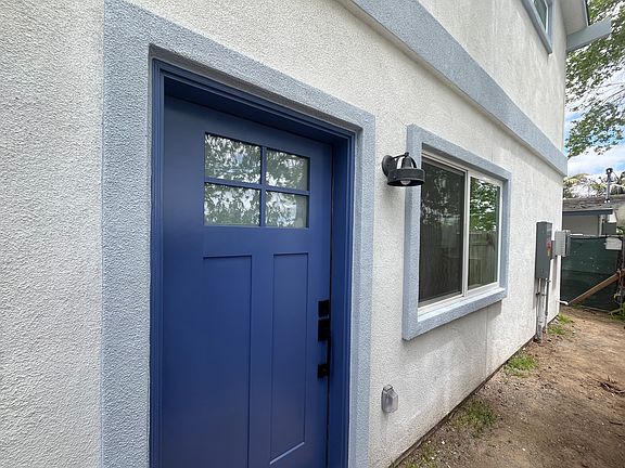 2nd image of 3932 Clairemont Dr