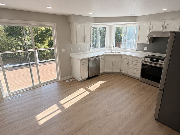 3rd image of 21441 SW Gregory Dr