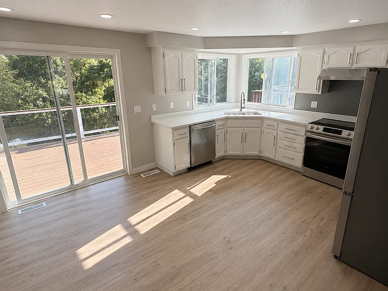 21441 SW Gregory Dr — Photo 3