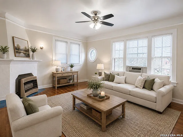 2 bed, 1.0 bath, 980 sqft, $1,000 — Photo 3