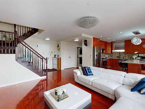 photo_5f6475046ab097.66609761