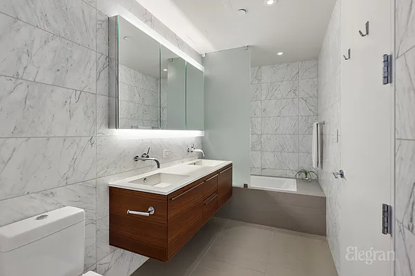 Sold by Elegran | media 23