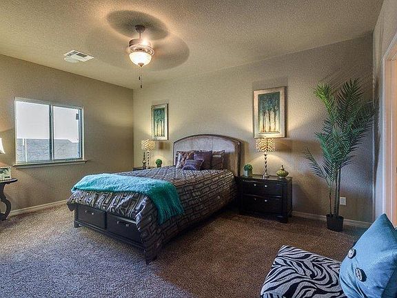 2nd image of 13901 Flora Vista Ave