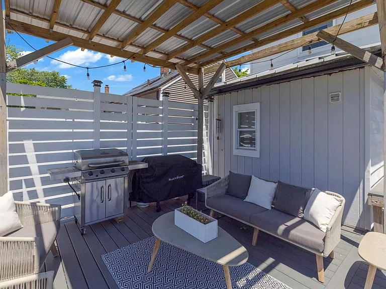 44 Hazelwood Ave — Photo 35