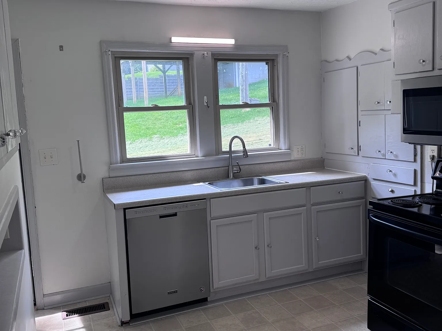 3 bed, 1600 sqft, $1,750 — Photo 4