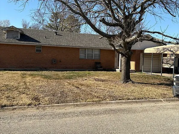 100 Hillcrest Dr, Nocona, TX 76255