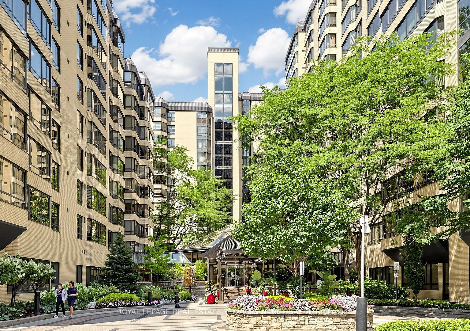 3 bed, $4,100 — Photo 2