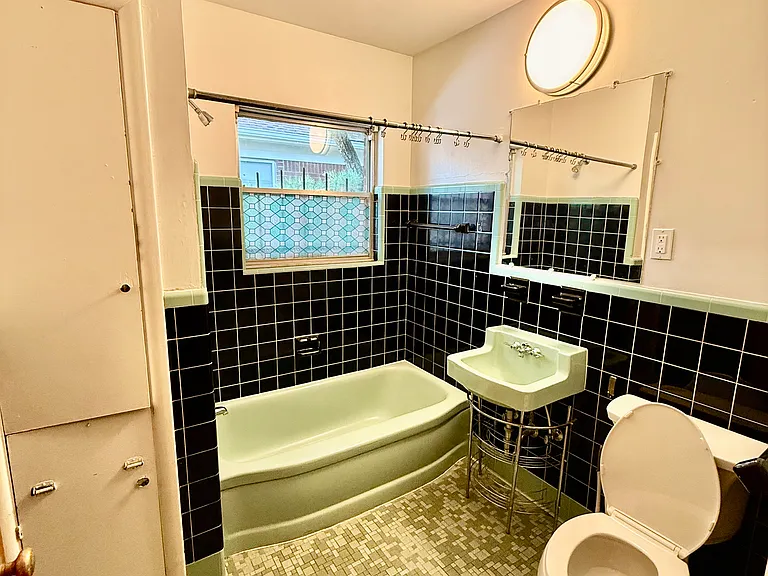 1816 Galloway Ave — Photo 10