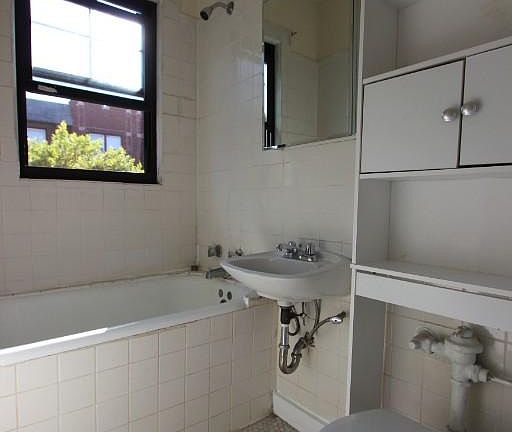 2nd image of 2900 N Mildred Ave #29042H
