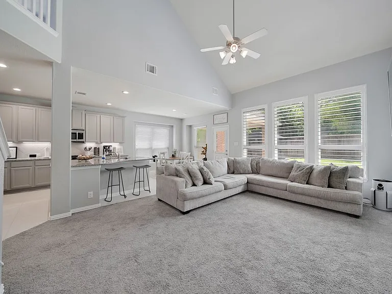 26028 Hasting Ridge Ln — Photo 14