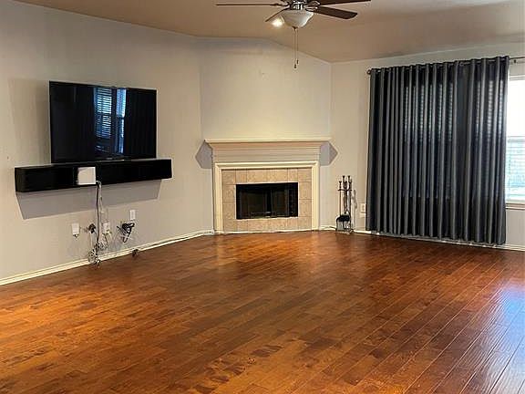 3rd image of 2414 Atwood Glen Ln