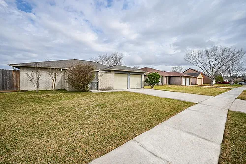 1114 Blue Diamond Dr Photo 1