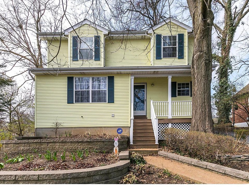 1st image of 1045 Diversey Dr