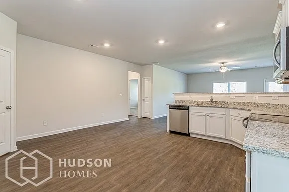 1108 Amadas Dr — Photo 6