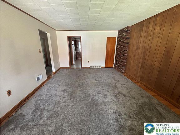 4th image of 662 Minor St