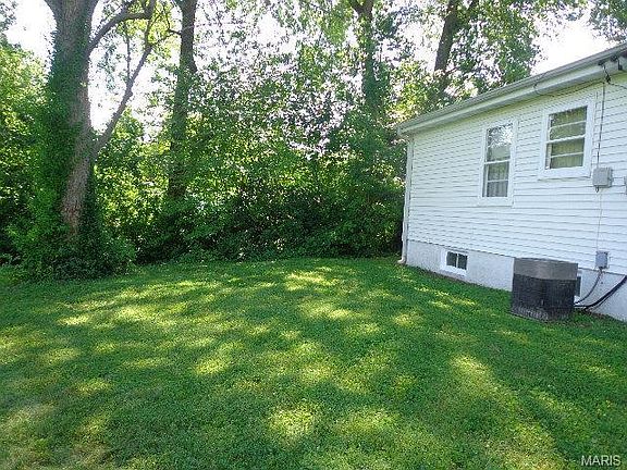 3rd image of 1020 Aspen Dr