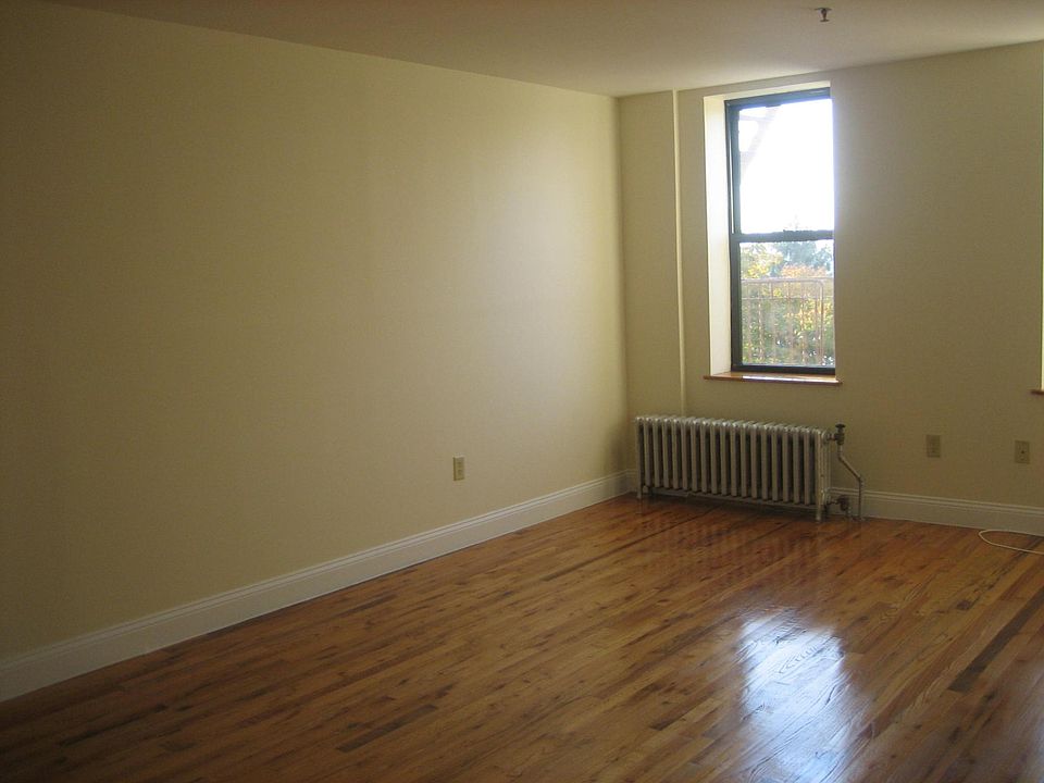 1st image of 1 Park Ave