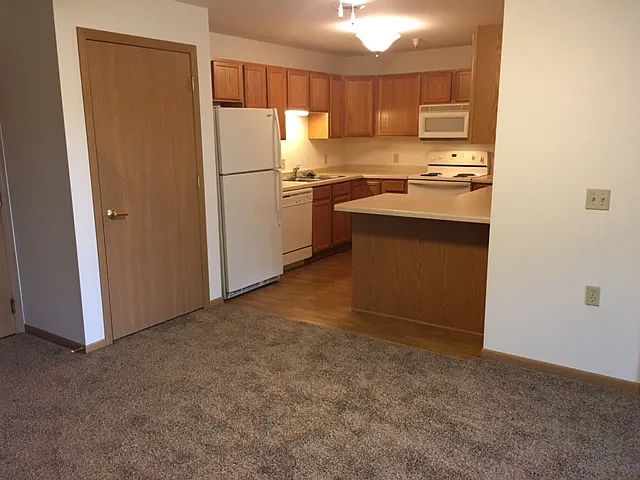 Johnson Place Apartments — Photo 32