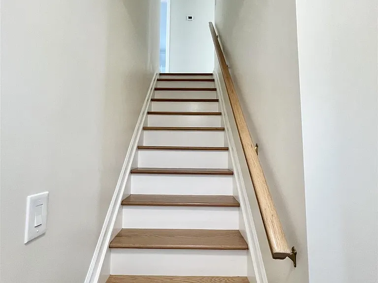 33 Cherry Ln — Photo 8