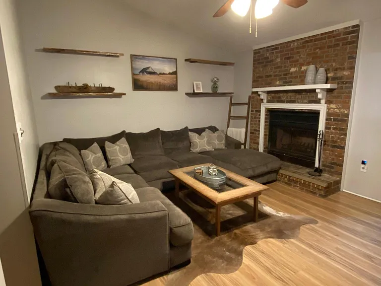 2103 Rolling Ridge Dr #1 — Photo 8