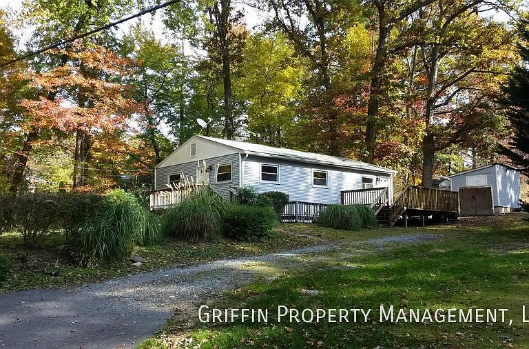 8402 Sleepy Hollow Rd — Photo 12