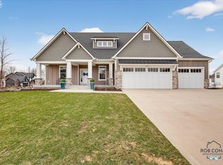 8235 Country Rail Dr SW, Byron Center, MI 49315