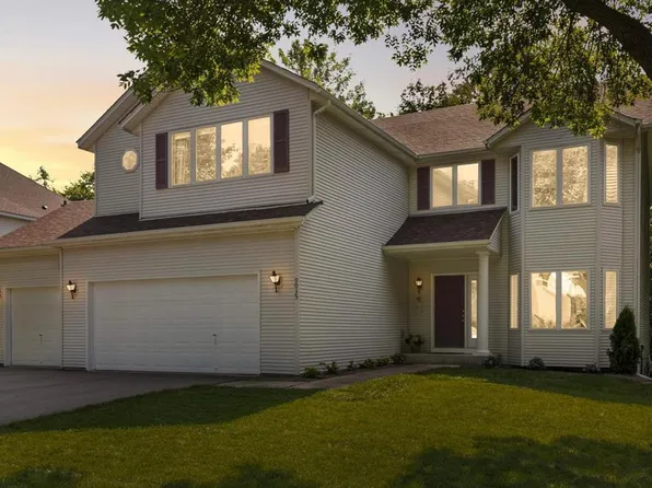9035 Briarglen Rd, Eden Prairie, MN 55347