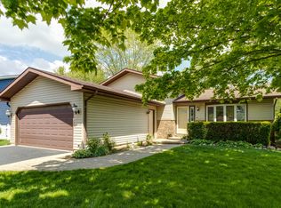25 S Monica Dr, Lake Villa, IL