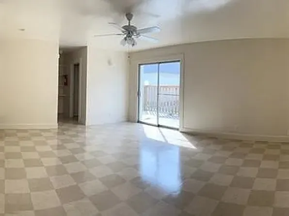 1800 E Stewart St #104, Laredo, TX 78043