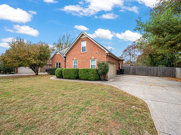 2nd image of 706 Shady Grove Dr