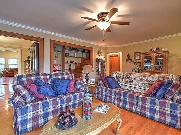 4th image of 2208 Fort Henry Dr