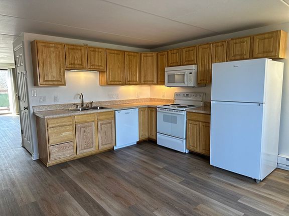 3rd image of 300 N 25th St #205