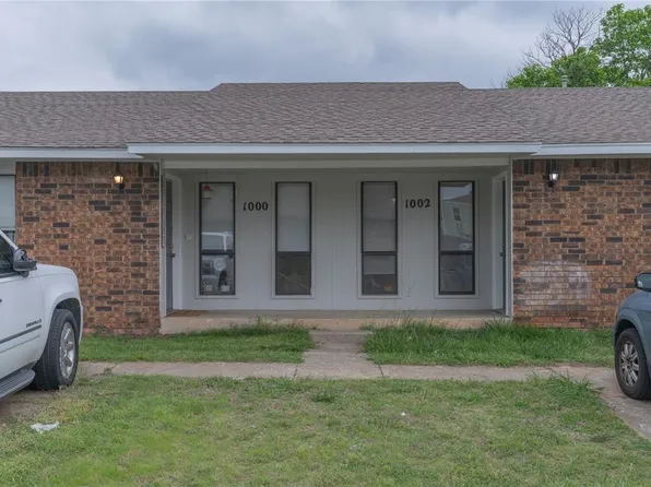 1000 Acacia Cir, Noble, OK 73068